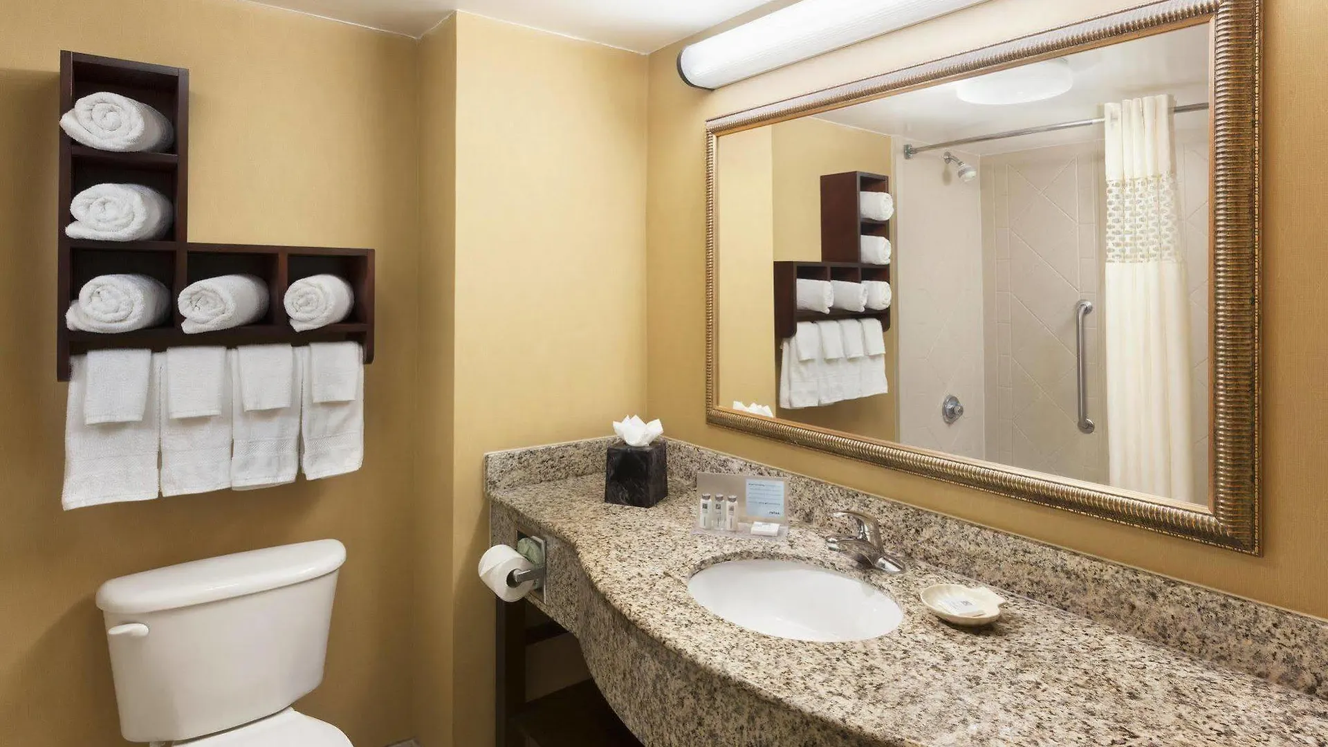 Hampton Inn & Suites Tampa Ybor City Downtown 3*,  United States