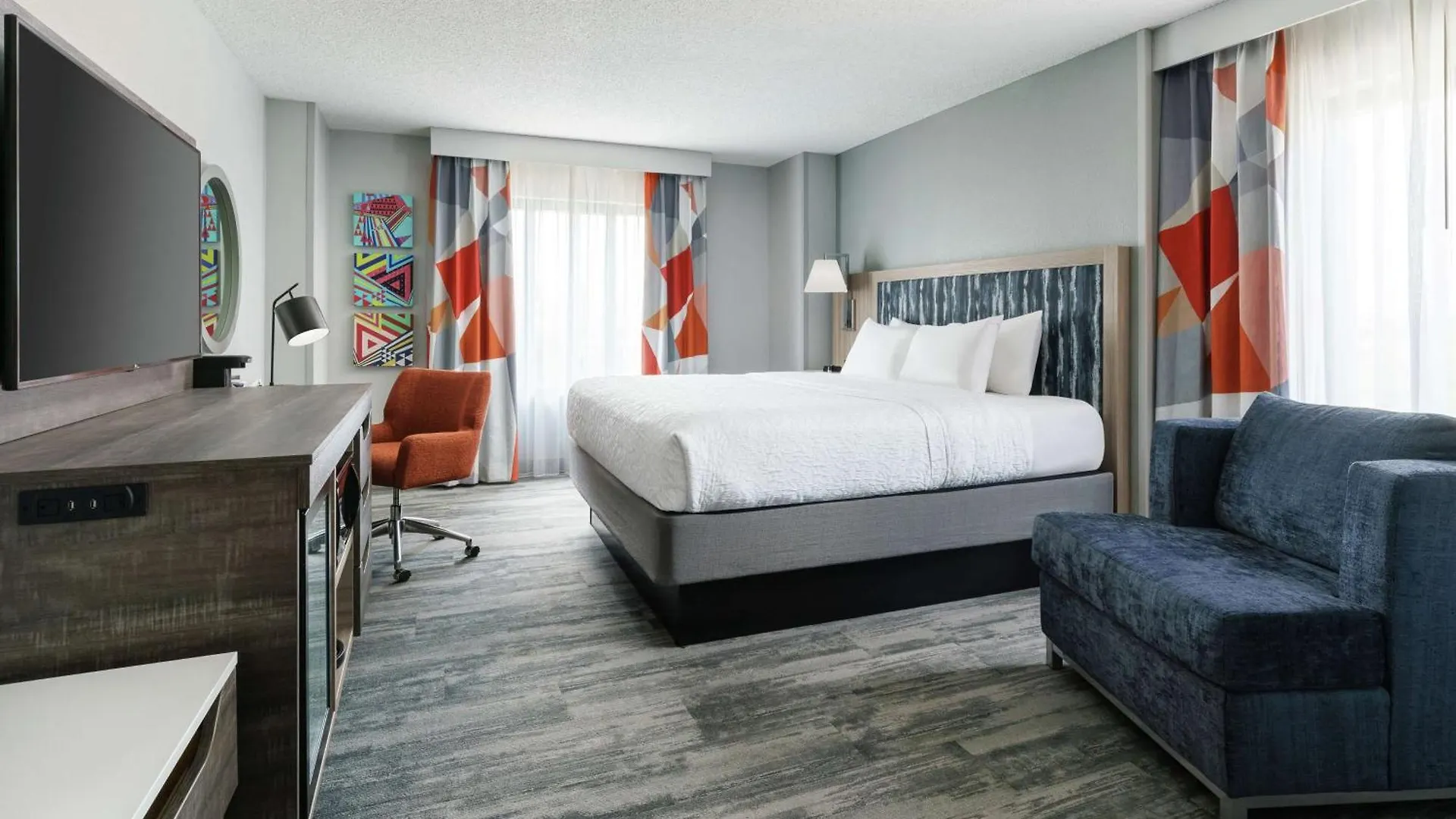 Hampton Inn & Suites Tampa Ybor City Downtown Hotel